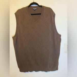 Vest Roundtree  & Yorke 4XT